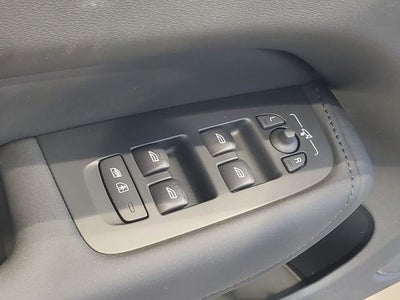 2026 Volvo XC60 Plug-In Hybrid T8 Plus