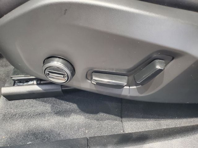 2026 Volvo XC60 Plug-In Hybrid T8 Plus