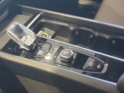 2026 Volvo XC60 Plug-In Hybrid T8 Plus