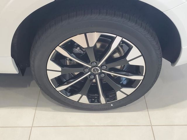 2026 Volvo XC60 Plug-In Hybrid T8 Plus