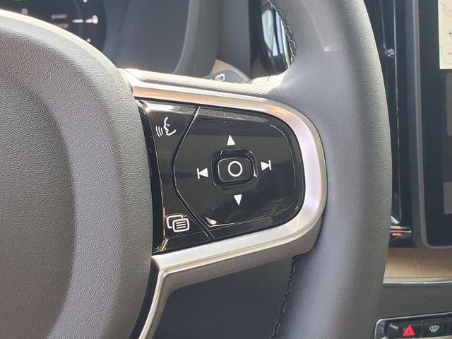 2026 Volvo XC60 Plug-In Hybrid T8 Plus