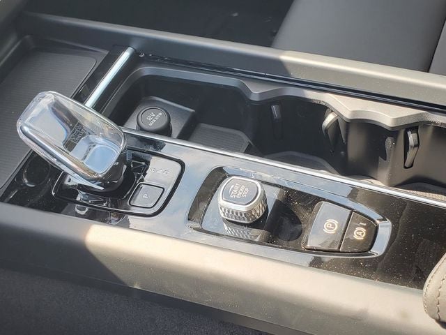 2026 Volvo XC60 Plug-In Hybrid T8 Plus