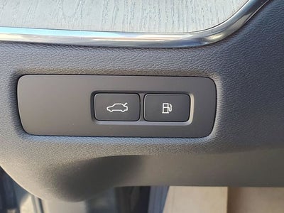 2026 Volvo XC60 Plug-In Hybrid T8 Plus