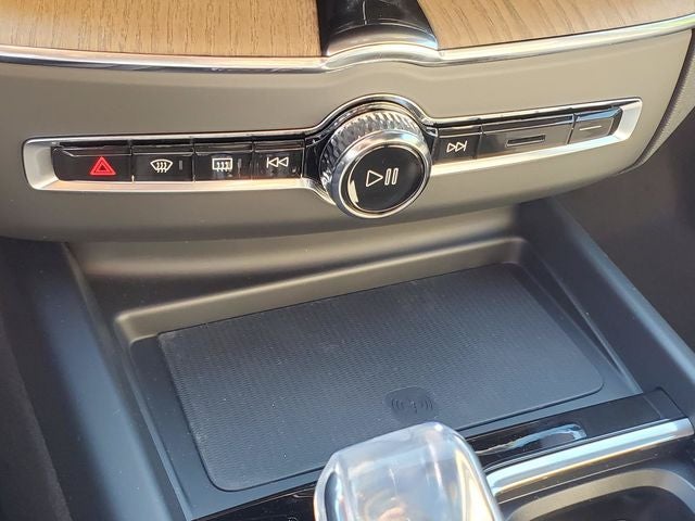 2026 Volvo XC60 Plug-In Hybrid T8 Plus