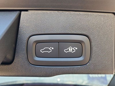 2026 Volvo XC60 Plug-In Hybrid T8 Plus
