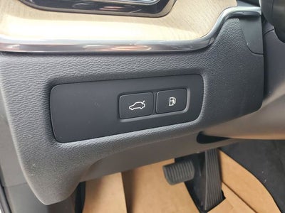 2026 Volvo XC60 Plug-In Hybrid T8 Plus