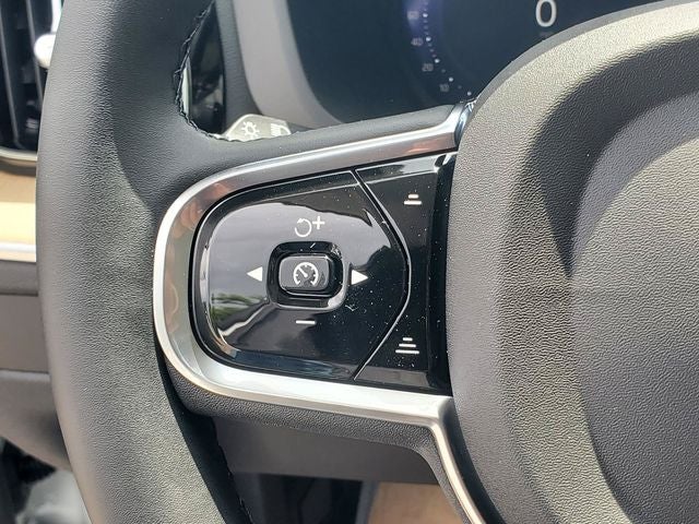 2026 Volvo XC60 Plug-In Hybrid T8 Plus