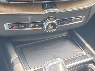 2026 Volvo XC60 Plug-In Hybrid T8 Plus