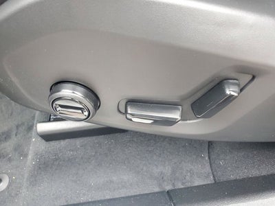 2026 Volvo XC60 Plug-In Hybrid T8 Plus