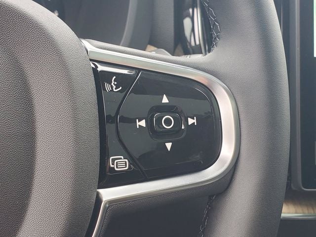 2026 Volvo XC60 Plug-In Hybrid T8 Plus