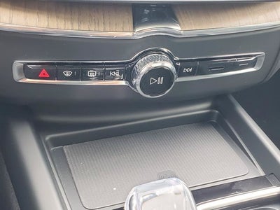 2026 Volvo XC60 Plug-In Hybrid T8 Plus