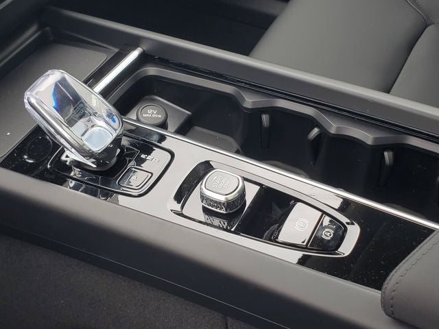 2026 Volvo XC60 Plug-In Hybrid T8 Plus