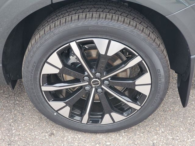 2026 Volvo XC60 Plug-In Hybrid T8 Plus