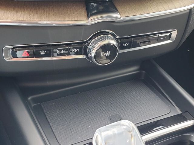 2026 Volvo XC60 Plug-In Hybrid T8 Plus