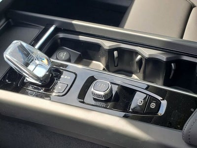 2026 Volvo XC60 Plug-In Hybrid T8 Plus