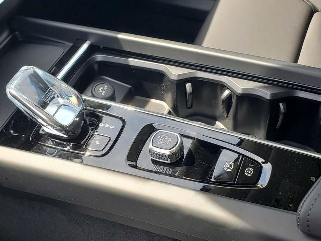 2026 Volvo XC60 Plug-In Hybrid T8 Plus