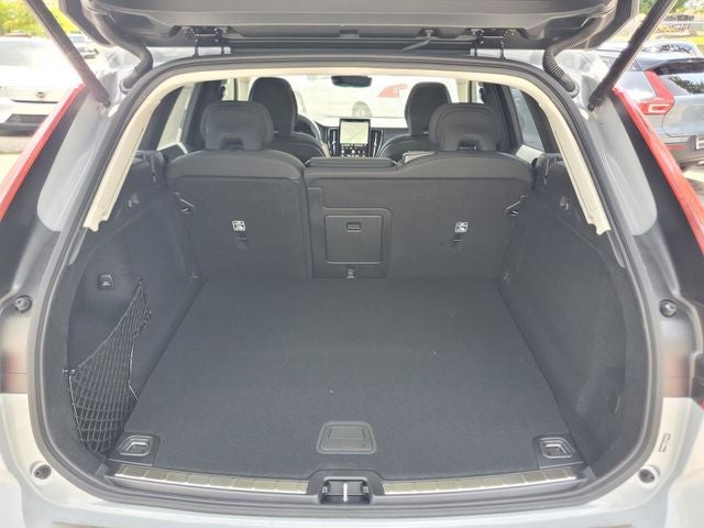 2026 Volvo XC60 Plug-In Hybrid T8 Plus