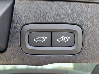 2026 Volvo XC60 Plug-In Hybrid T8 Plus