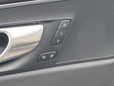 2026 Volvo XC60 Plug-In Hybrid T8 Plus