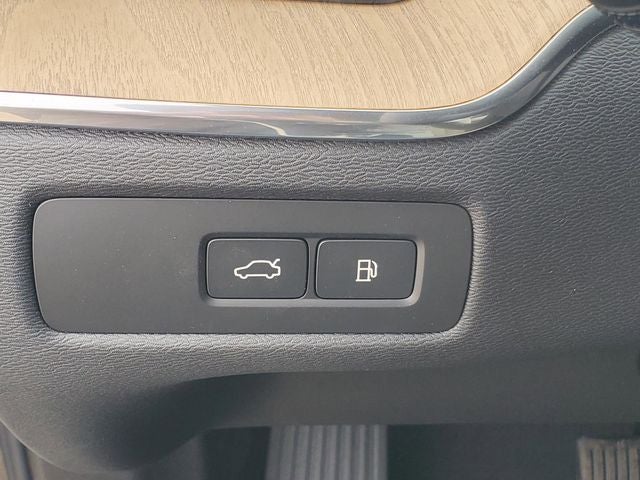 2026 Volvo XC60 Plug-In Hybrid T8 Plus