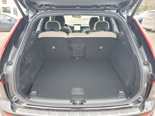 2026 Volvo XC60 Plug-In Hybrid T8 Plus