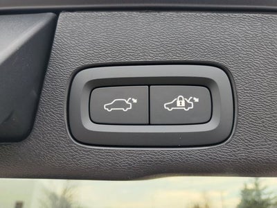 2026 Volvo XC60 Plug-In Hybrid T8 Plus