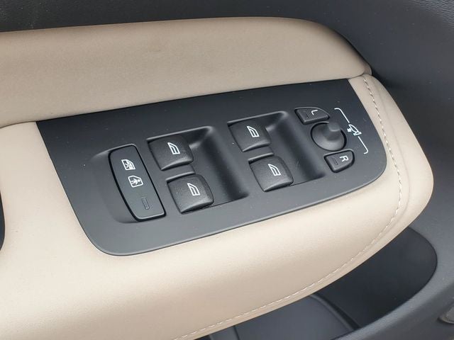 2026 Volvo XC60 Plug-In Hybrid T8 Plus