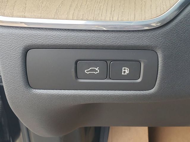 2026 Volvo XC60 Plug-In Hybrid T8 Plus