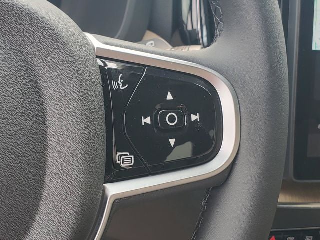 2026 Volvo XC60 Plug-In Hybrid T8 Plus