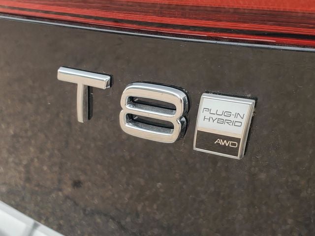 2026 Volvo XC60 Plug-In Hybrid T8 Plus