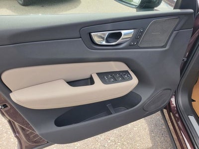 2026 Volvo XC60 Plug-In Hybrid T8 Plus