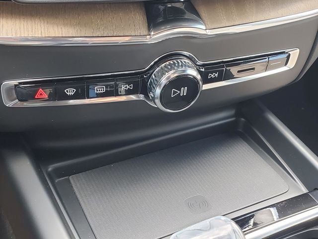 2026 Volvo XC60 Plug-In Hybrid T8 Plus