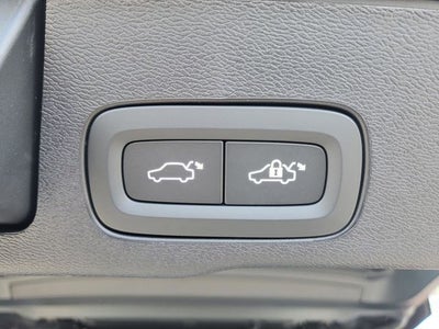 2026 Volvo XC60 Plug-In Hybrid T8 Plus