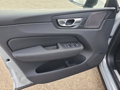 2026 Volvo XC60 Plug-In Hybrid T8 Ultra Black Edition