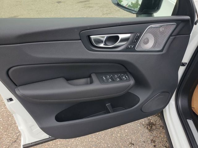 2026 Volvo XC60 Plug-In Hybrid T8 Ultra Black Edition