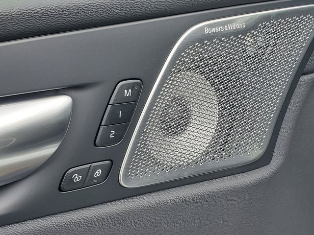 2026 Volvo XC60 Plug-In Hybrid T8 Ultra Black Edition