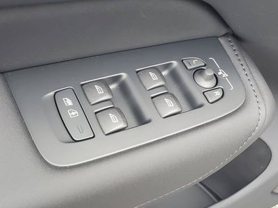 2026 Volvo XC60 Plug-In Hybrid T8 Ultra Black Edition