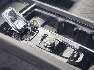 2026 Volvo XC60 Plug-In Hybrid T8 Ultra Black Edition