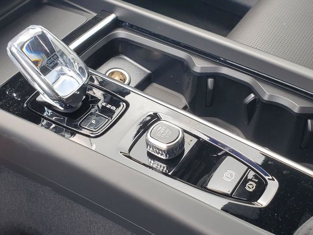 2026 Volvo XC60 Plug-In Hybrid T8 Ultra Black Edition