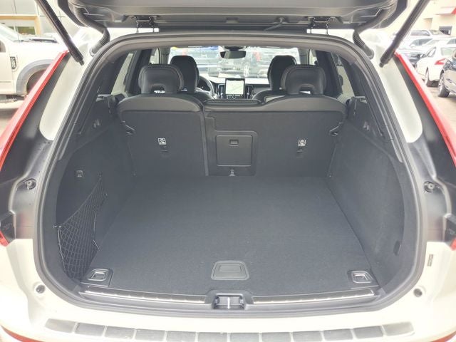 2026 Volvo XC60 Plug-In Hybrid T8 Ultra Black Edition