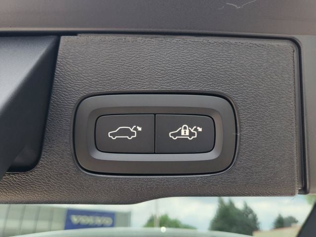 2026 Volvo XC60 Plug-In Hybrid T8 Ultra Black Edition