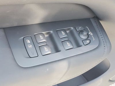 2026 Volvo XC60 Plug-In Hybrid T8 Ultra Black Edition