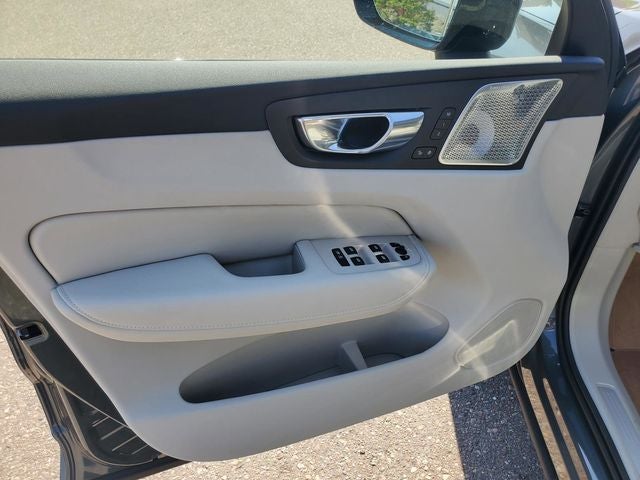 2026 Volvo XC60 Plug-In Hybrid T8 Ultra