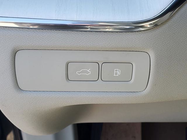 2026 Volvo XC60 Plug-In Hybrid T8 Ultra