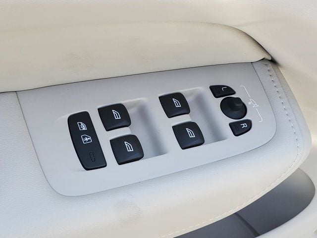 2026 Volvo XC60 Plug-In Hybrid T8 Ultra