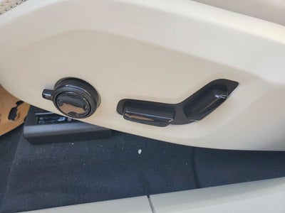 2026 Volvo XC60 Plug-In Hybrid T8 Ultra