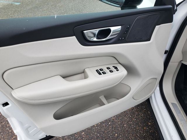 2026 Volvo XC60 Plug-In Hybrid T8 Ultra