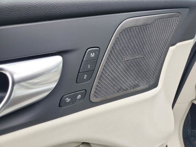 2026 Volvo XC60 Plug-In Hybrid T8 Ultra