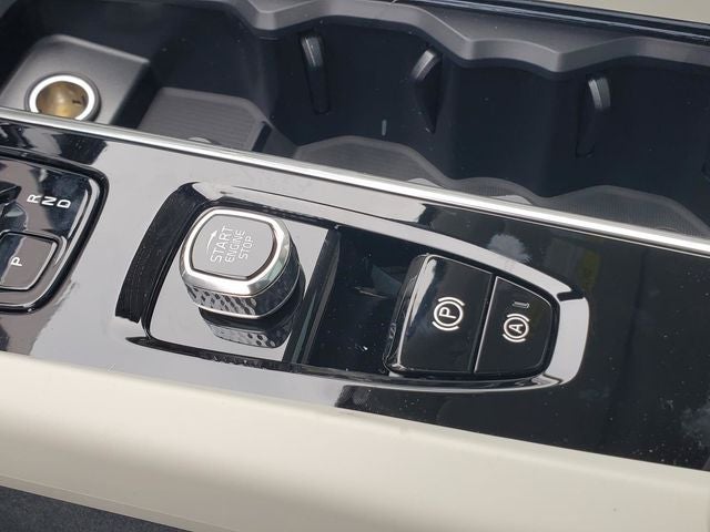 2026 Volvo XC60 Plug-In Hybrid T8 Ultra