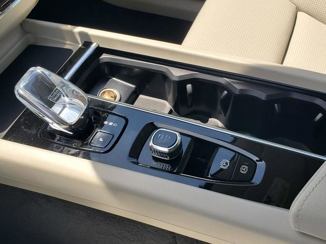 2026 Volvo XC60 Plug-In Hybrid T8 Ultra